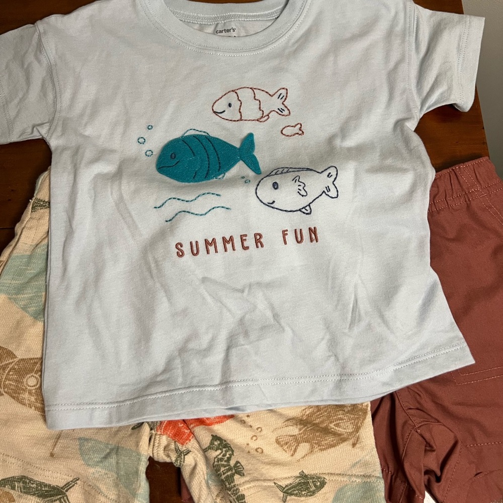 Carter’s 3 pc boys Tshirt & 2 pairs of shorts size 3T NWOT